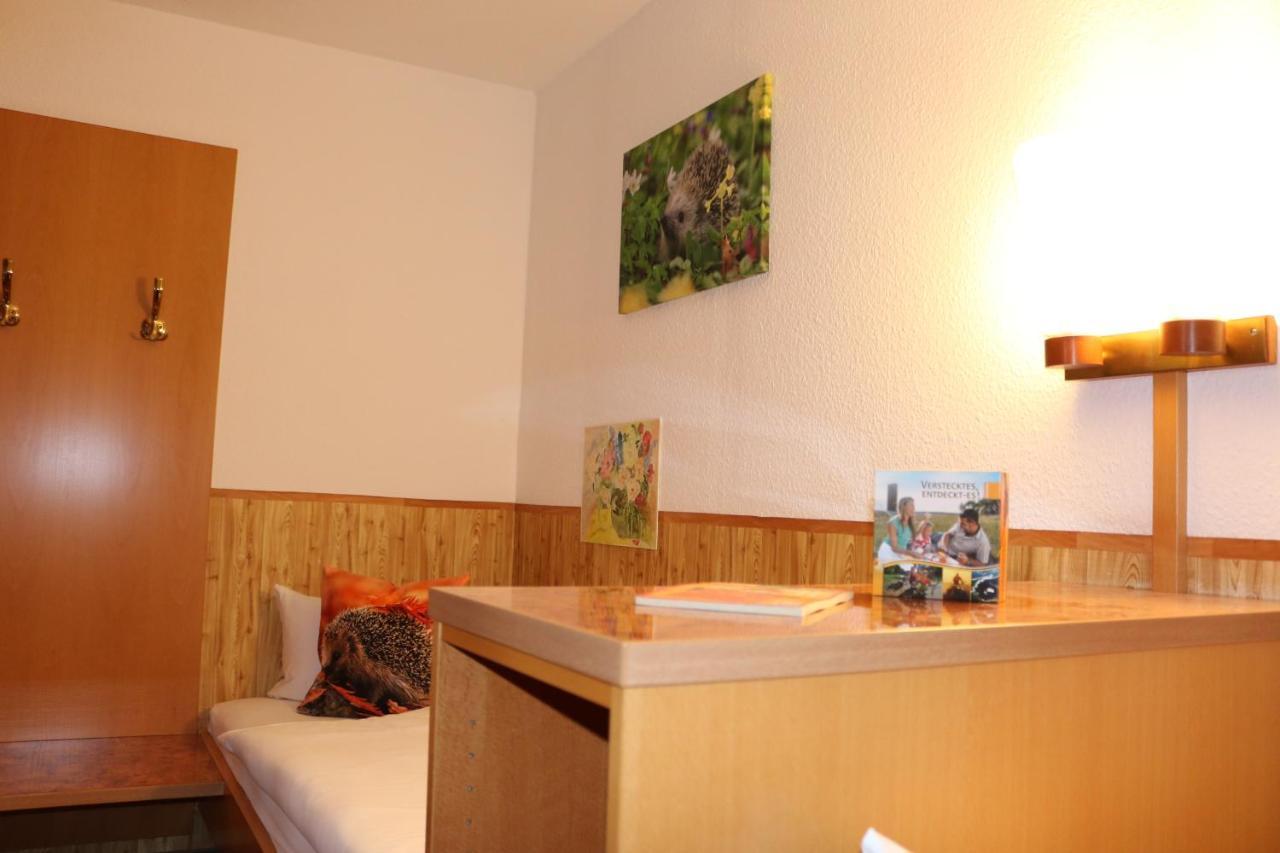 Hotel Und Restaurant Karpfenschaenke Schenkendobern エクステリア 写真